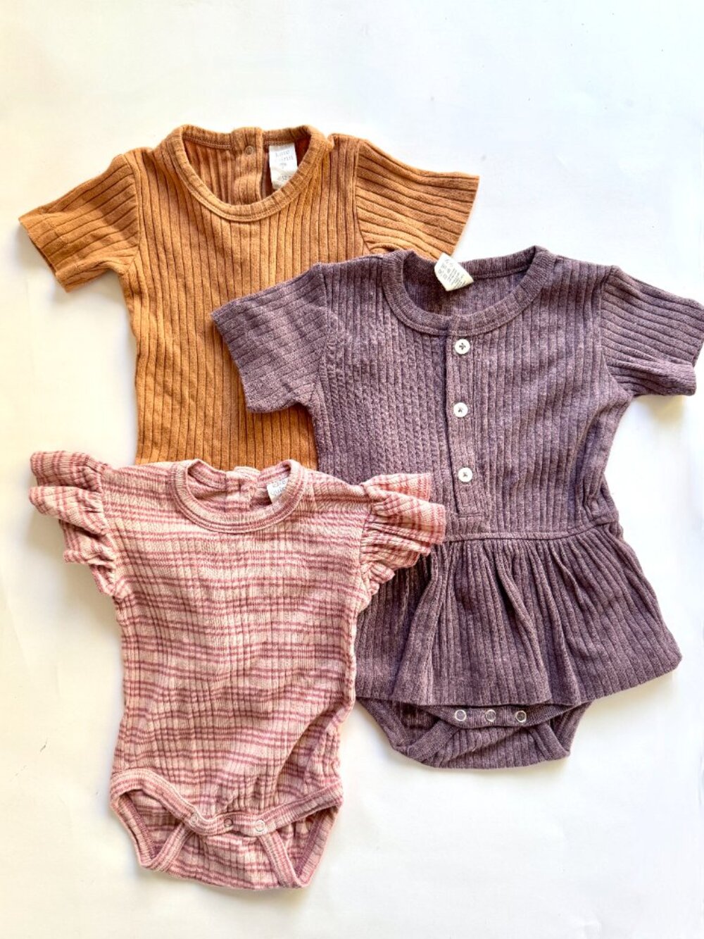 Kate Quinn Lot 3 Ribbed Bodysuits Caramel Pink Plum 6-12M
